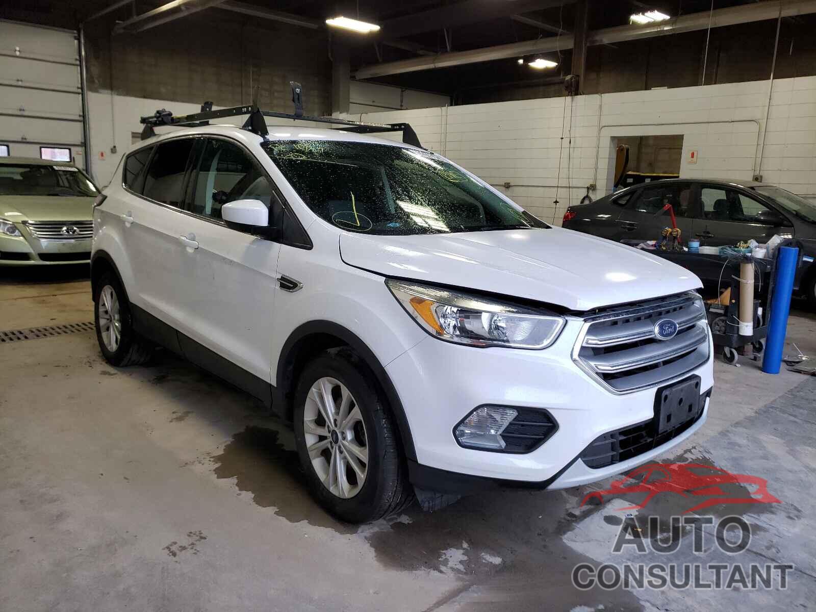 FORD ESCAPE 2017 - 1FMCU0GD0HUD13074