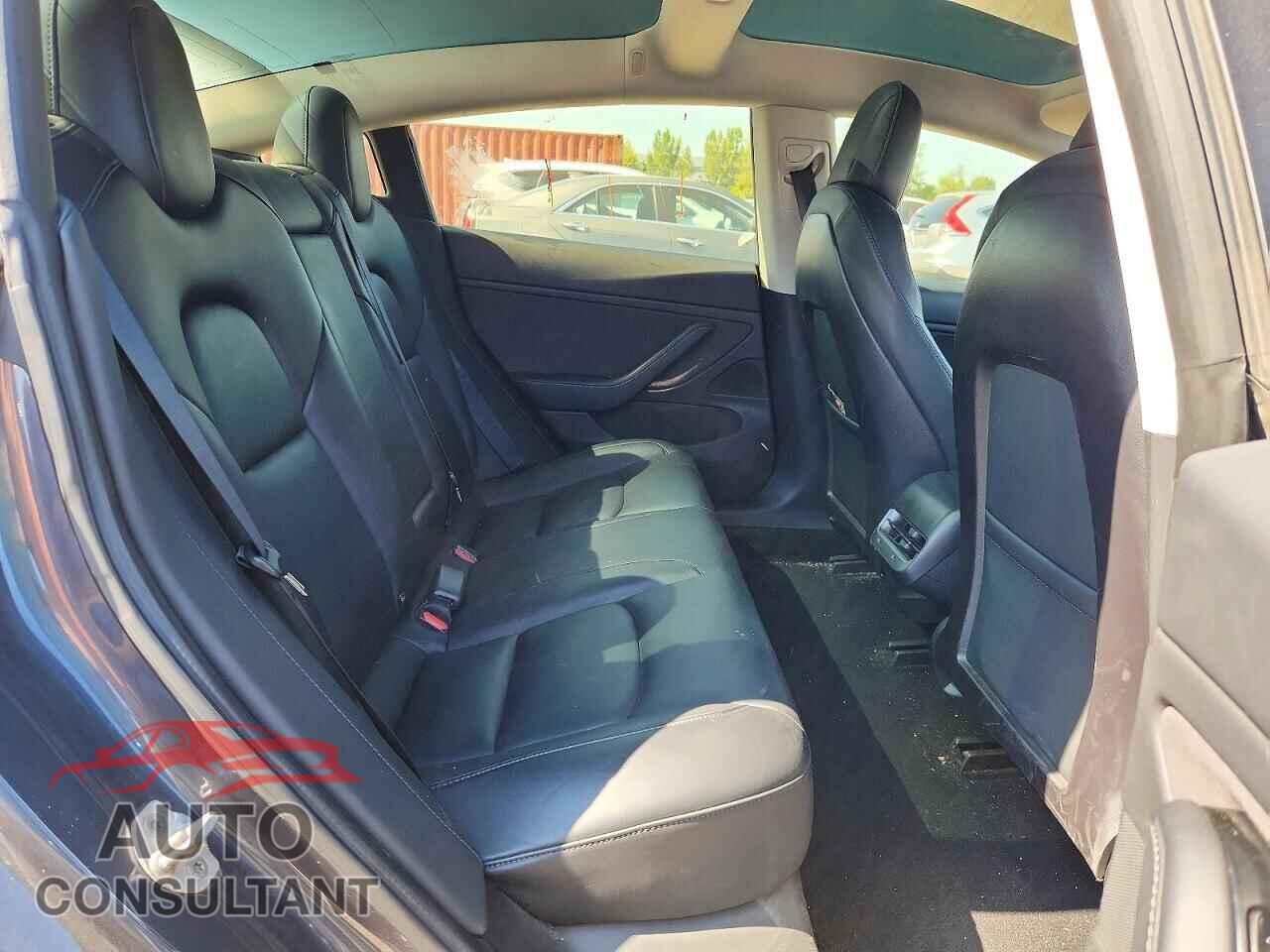 TESLA MODEL 3 2019 - 5YJ3E1EA4KF321663