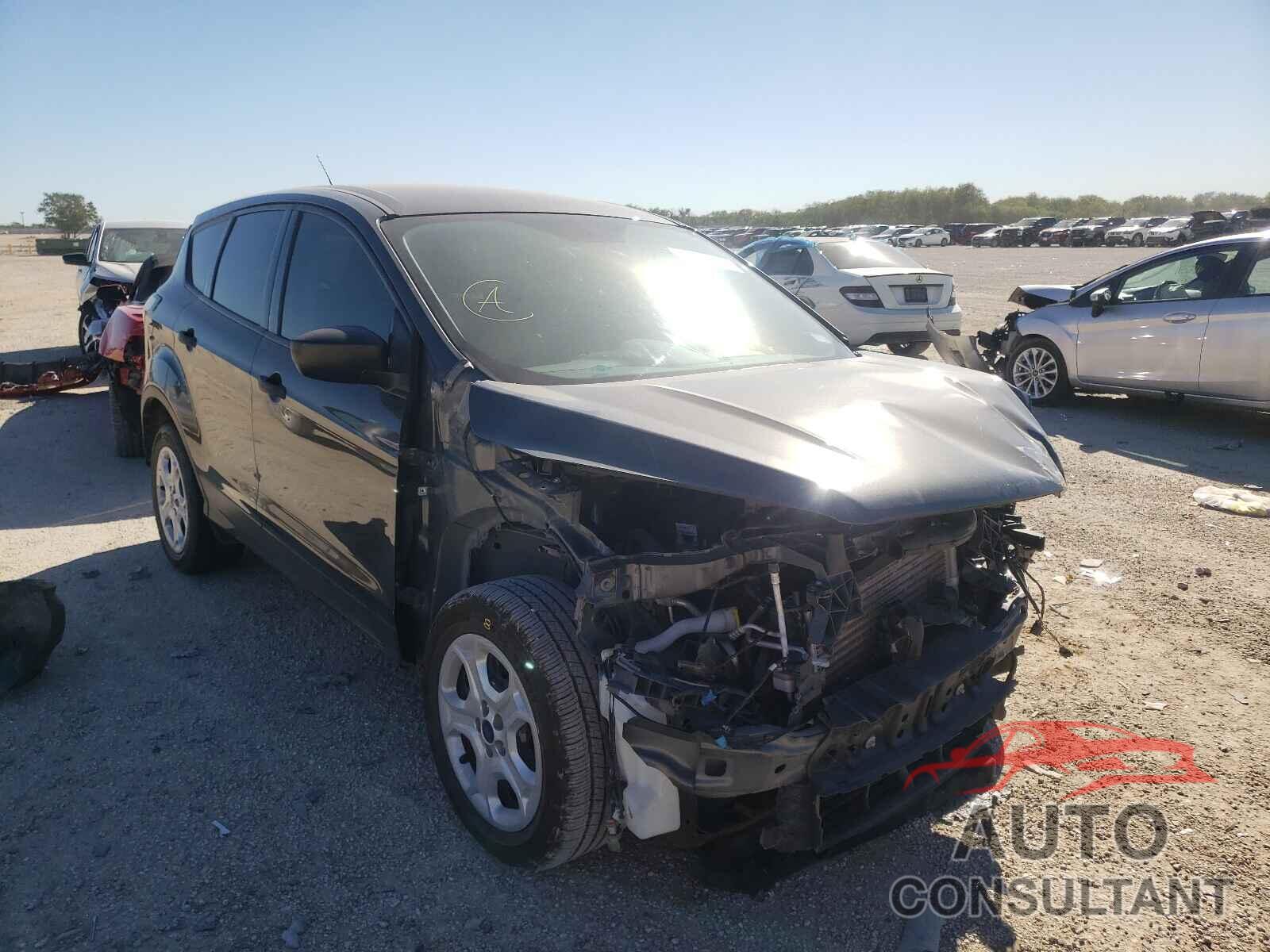 FORD ESCAPE 2018 - 1FMCU0F70JUB72136
