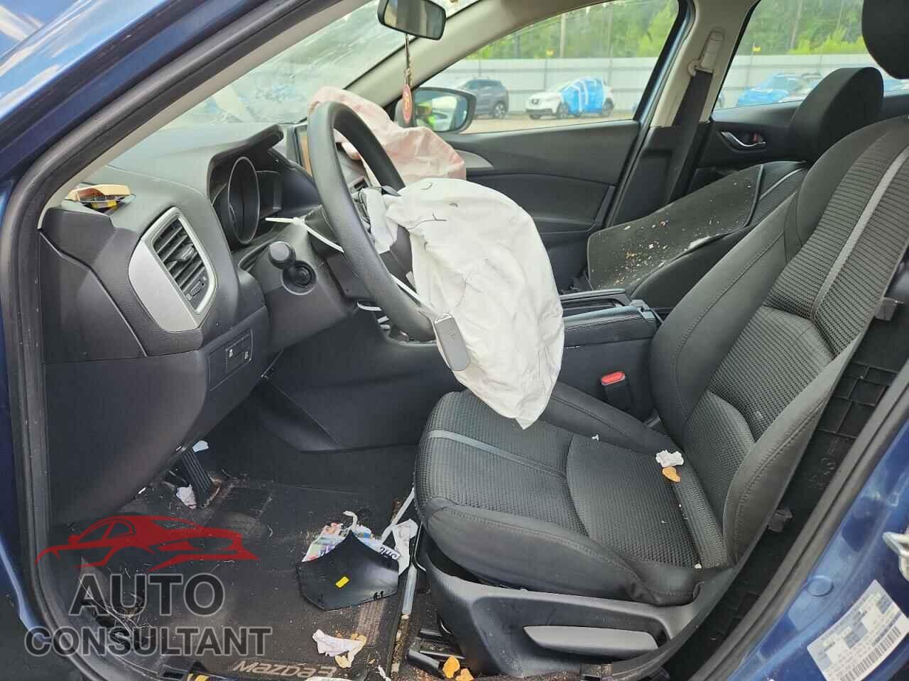 MAZDA 3 2017 - 3MZBN1U76HM132757