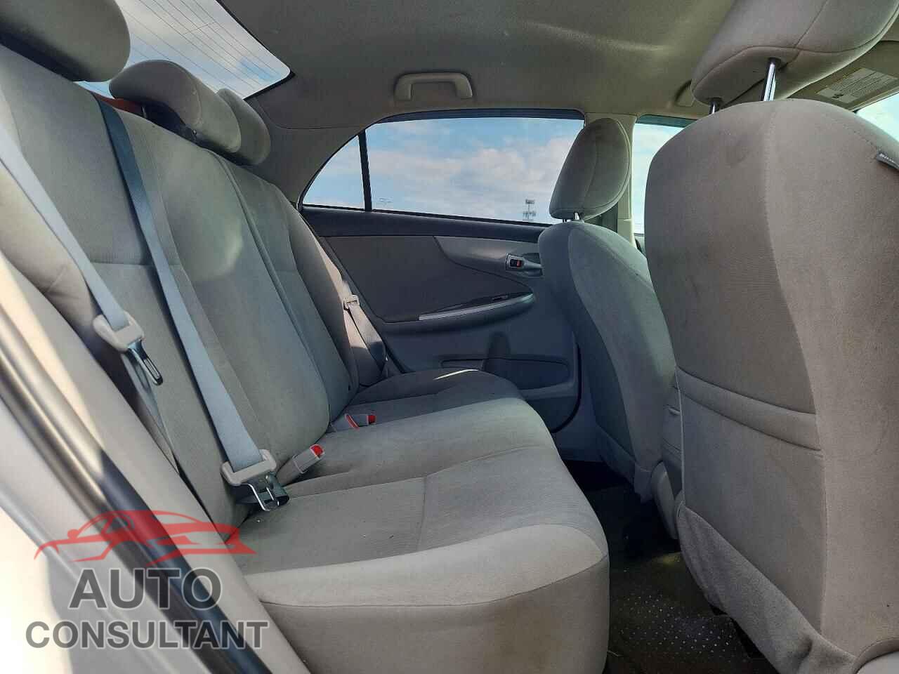 TOYOTA COROLLA 2012 - 2T1BU4EEXCC843111