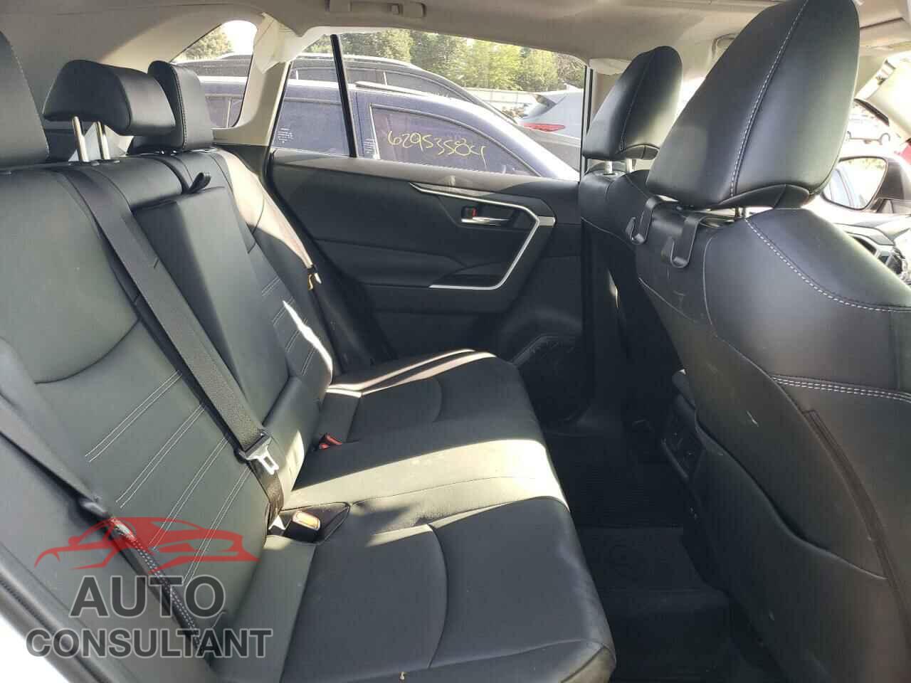 TOYOTA RAV4 2021 - JTMB6RFV4MD044600