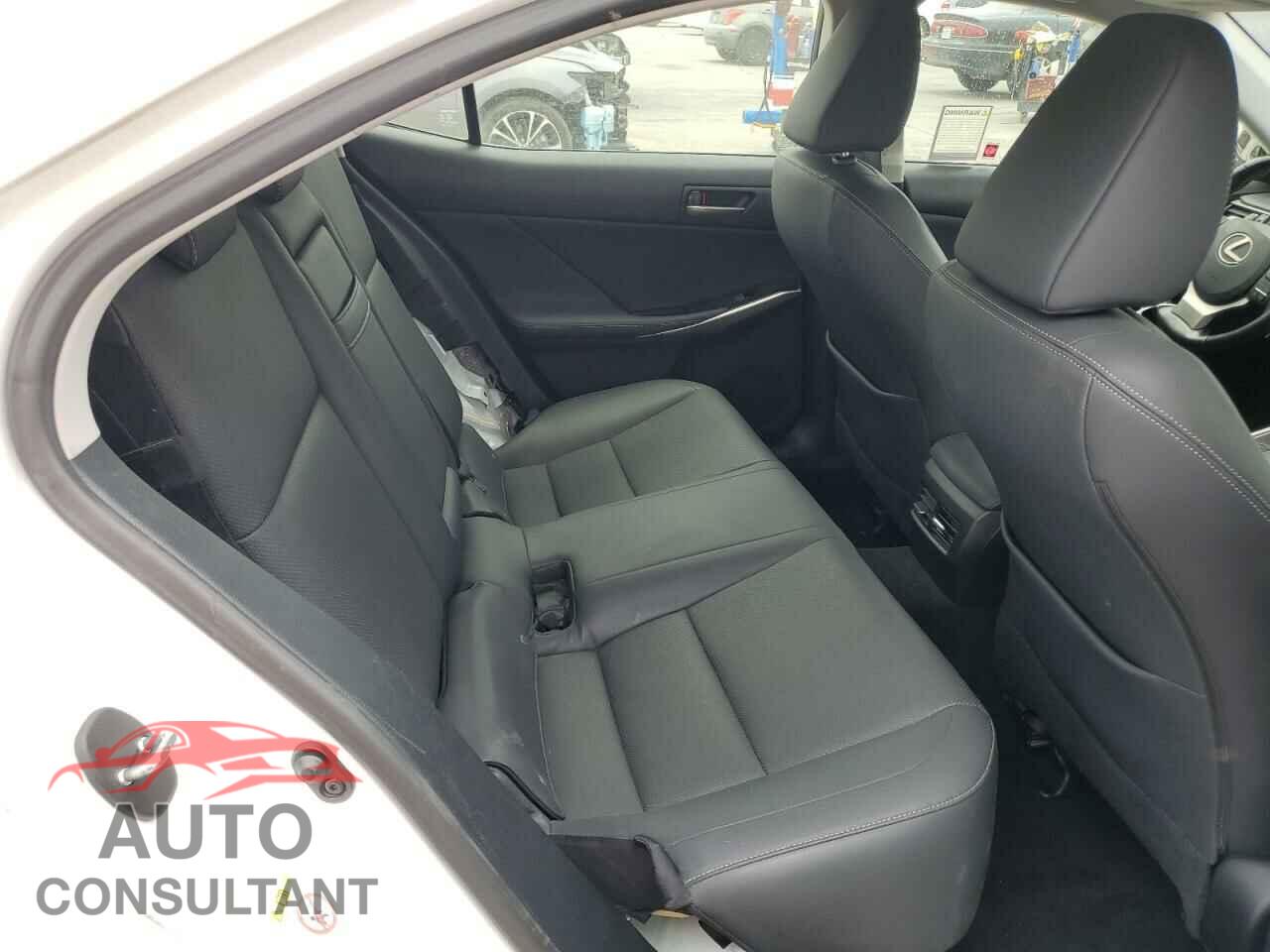 LEXUS IS 2017 - JTHBA1D22H5046062