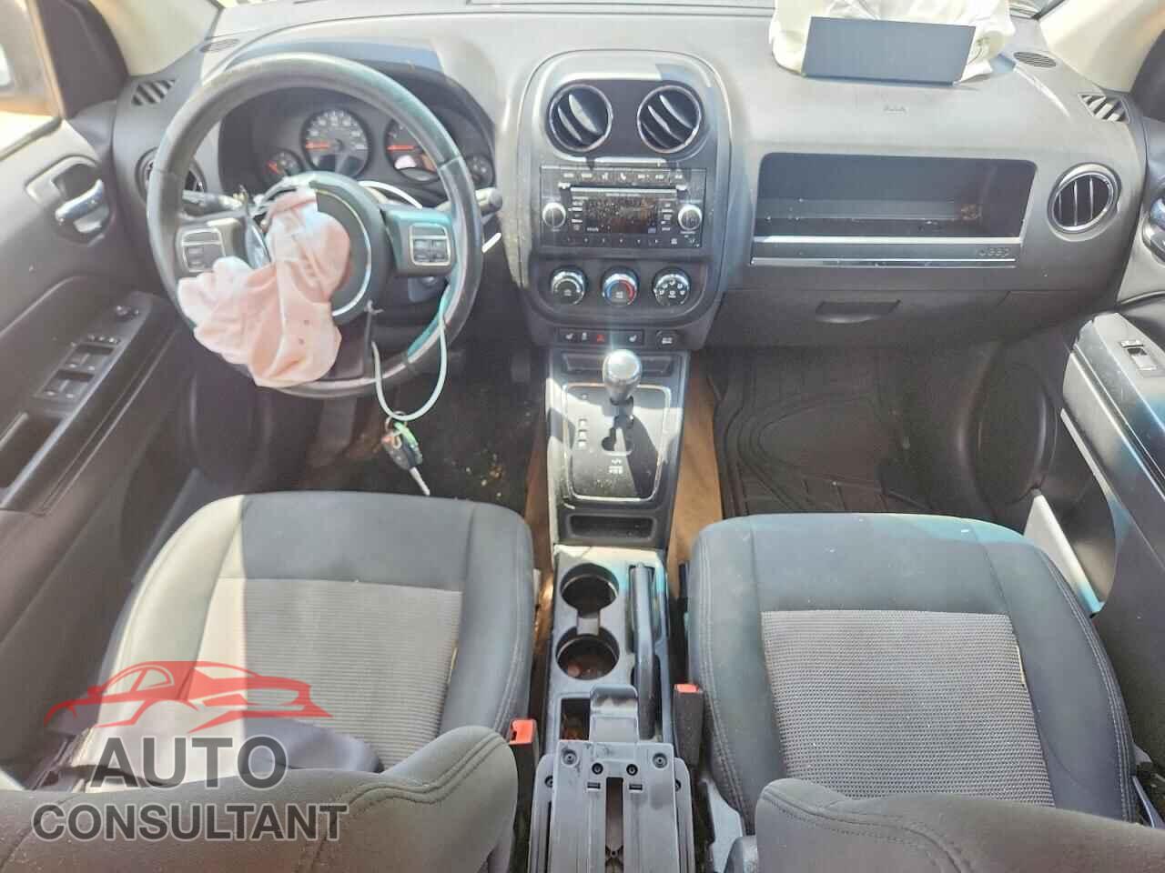 JEEP COMPASS 2013 - 1C4NJCEA1DD223121