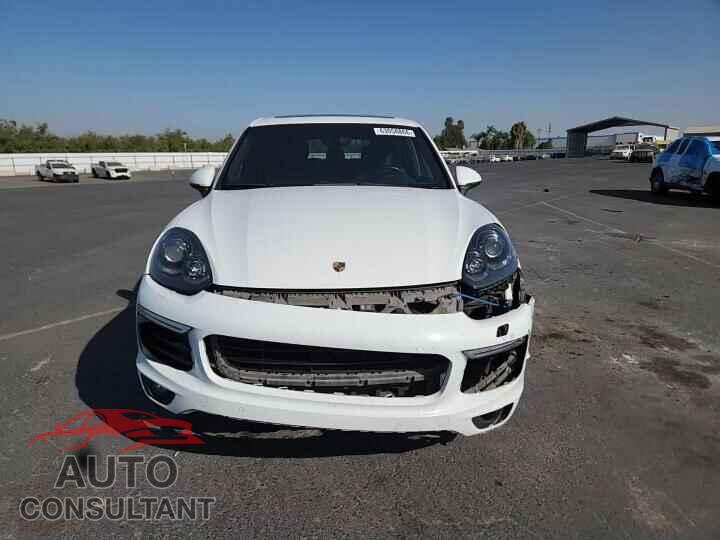PORSCHE CAYENNE 2018 - WP1AA2A23JKA03492