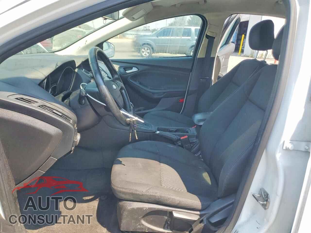 FORD FOCUS 2016 - 1FADP3F22GL221136