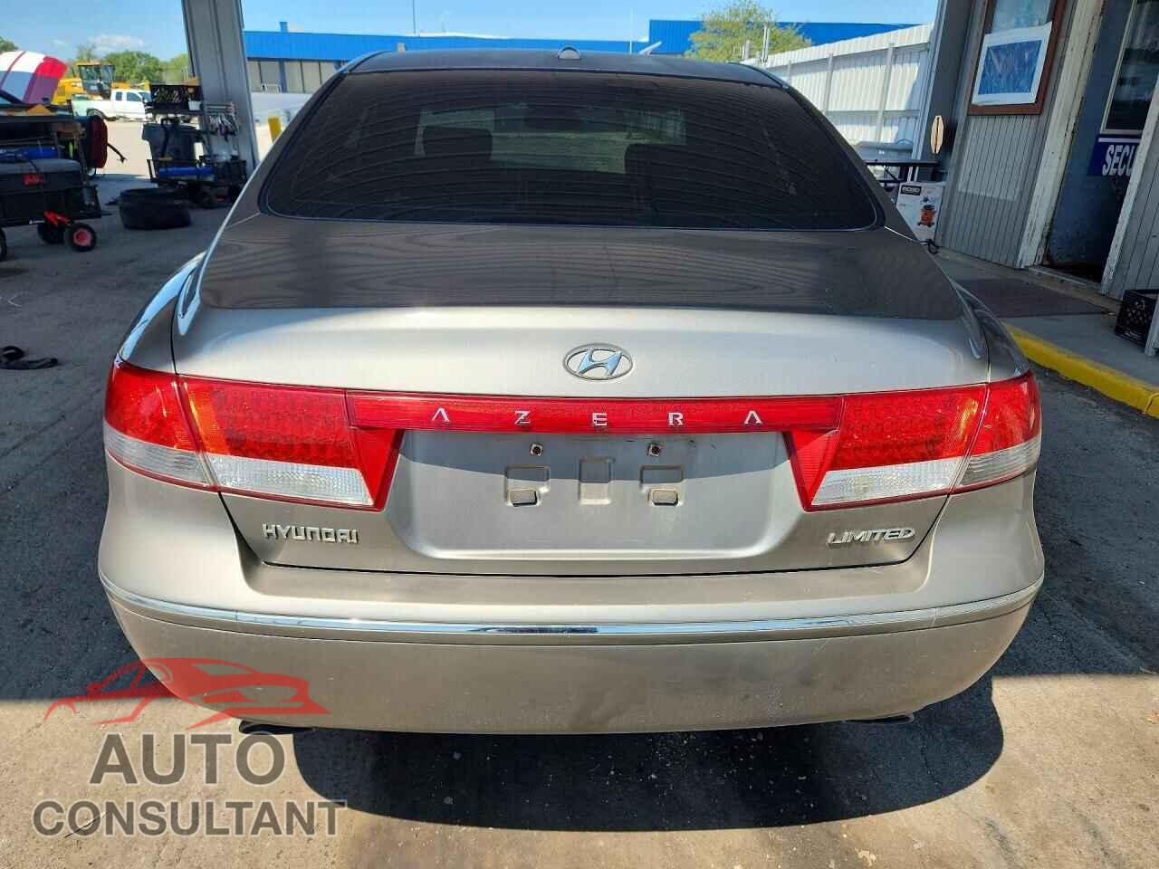 HYUNDAI AZERA 2010 - KMHFC4DF9AA460904