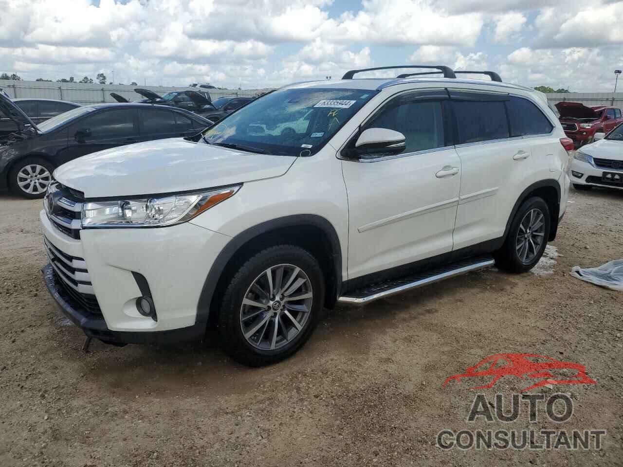 TOYOTA HIGHLANDER 2019 - 5TDJZRFH2KS613748