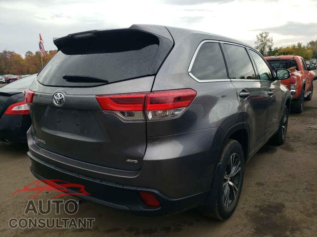 TOYOTA HIGHLANDER 2018 - 5TDBZRFH0JS496433