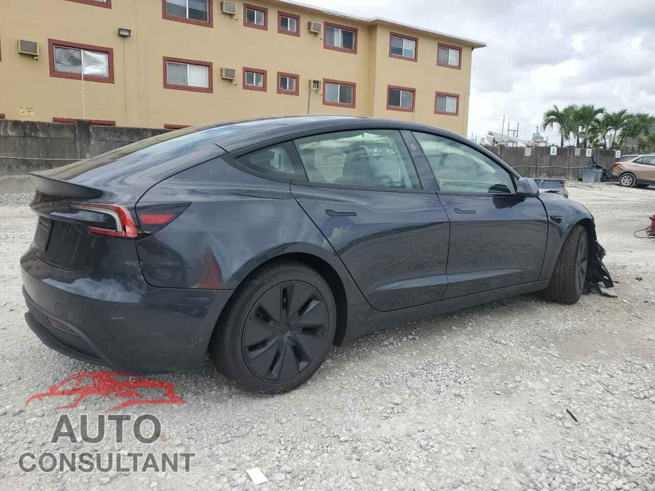 TESLA MODEL 3 2025 - 5YJ3E1EA7SF035676