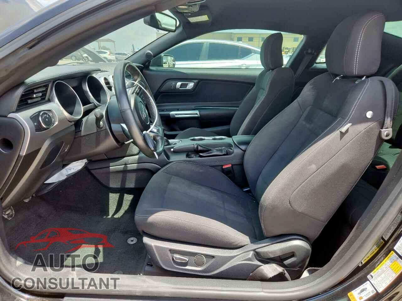 FORD MUSTANG 2018 - 1FA6P8CF5J5117006