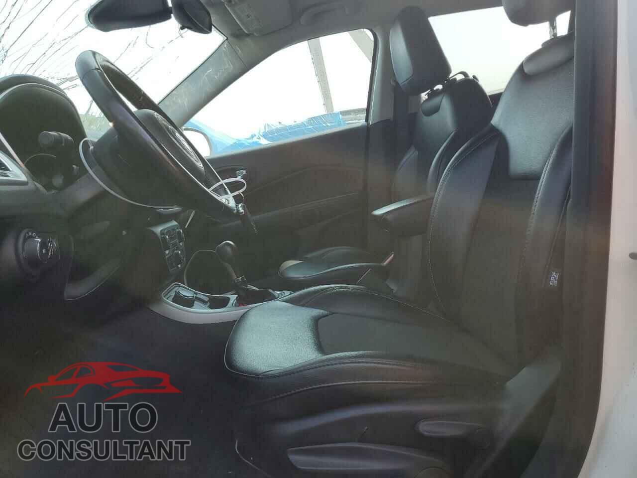 JEEP COMPASS 2020 - 3C4NJDBB1LT149940
