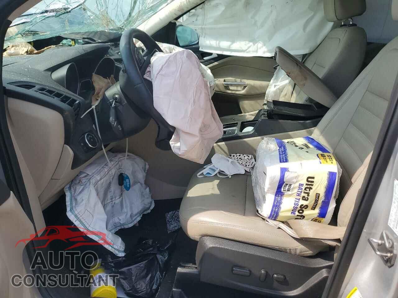 FORD ESCAPE 2017 - 1FMCU0G94HUE42771