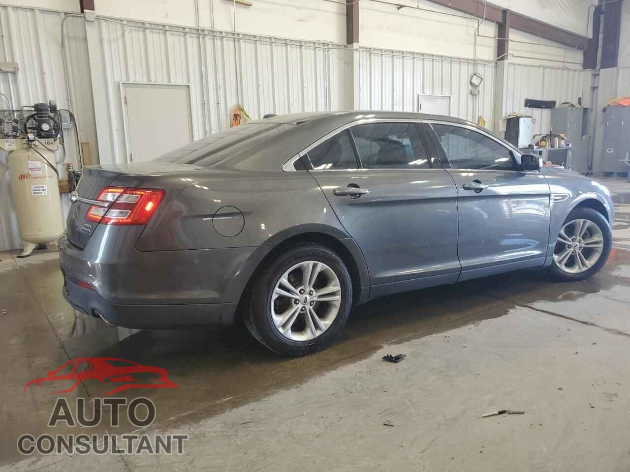 FORD TAURUS 2017 - 1FAHP2E85HG103576