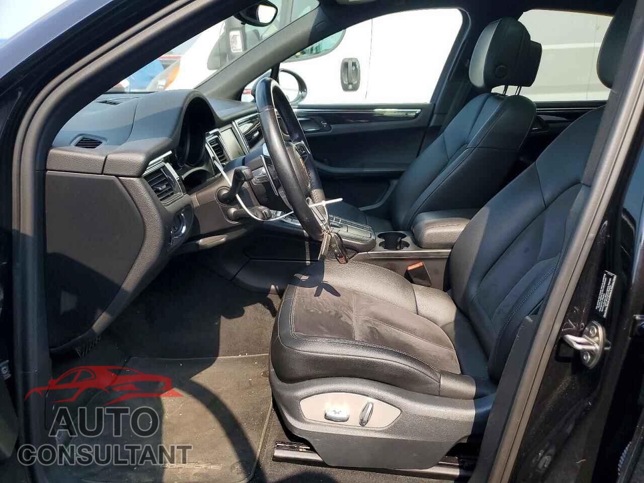 PORSCHE MACAN 2016 - WP1AB2A58GLB41233