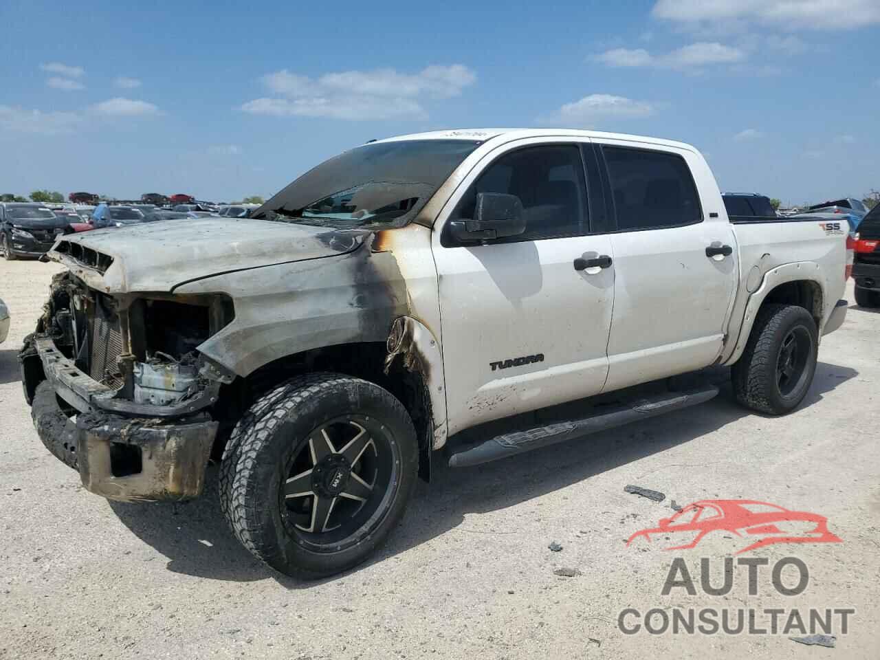 TOYOTA TUNDRA 2017 - 5TFEM5F11HX121291