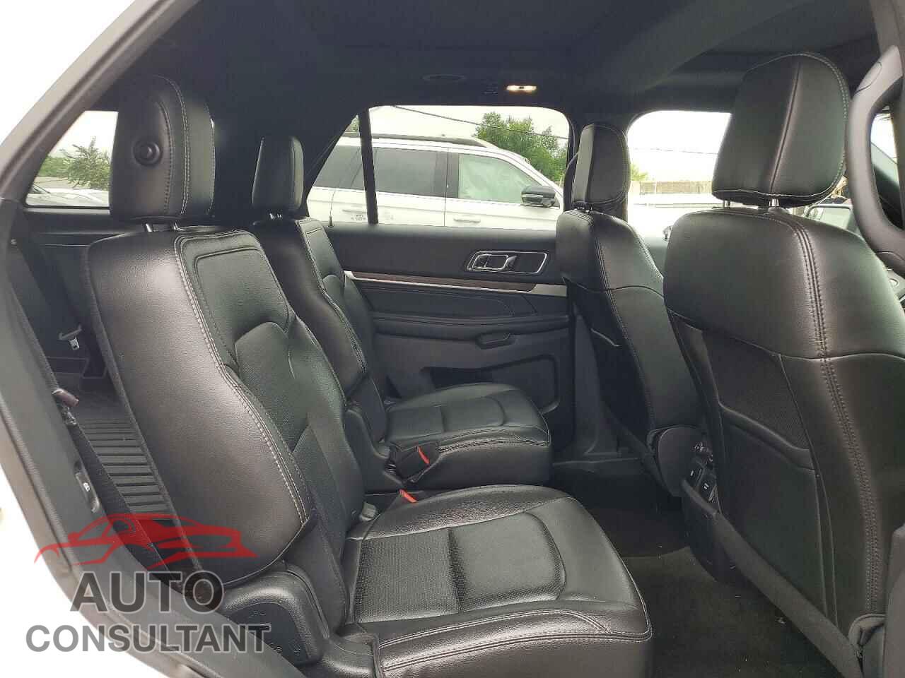 FORD EXPLORER 2018 - 1FM5K8F82JGB73535