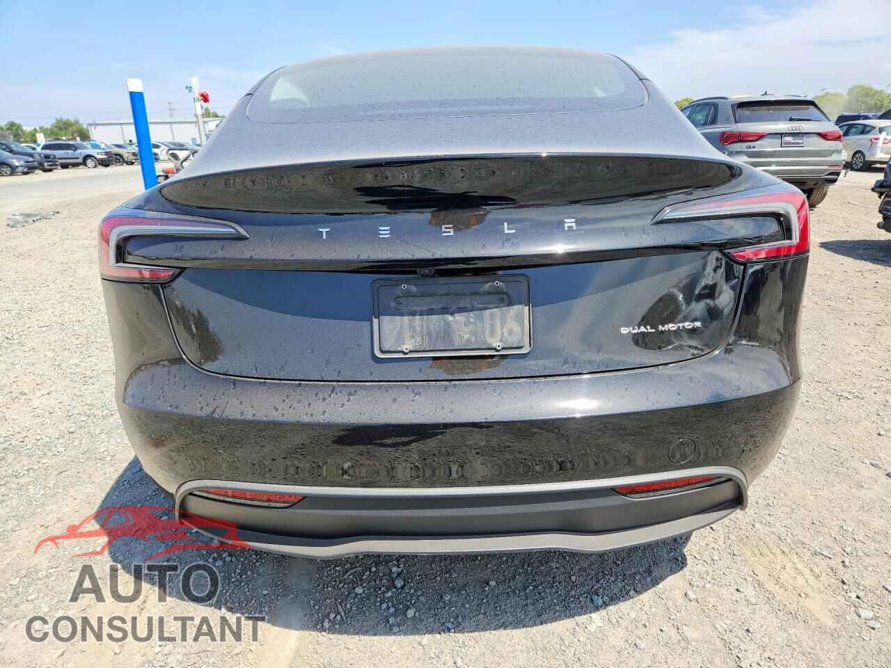 TESLA MODEL 3 2024 - 5YJ3E1EB3RF718784