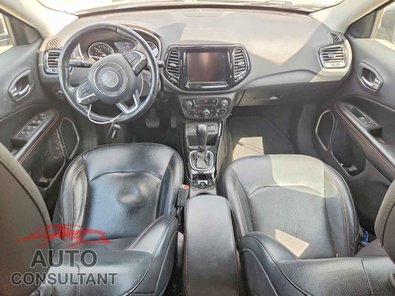 JEEP COMPASS 2020 - 3C4NJCCB2LT140379