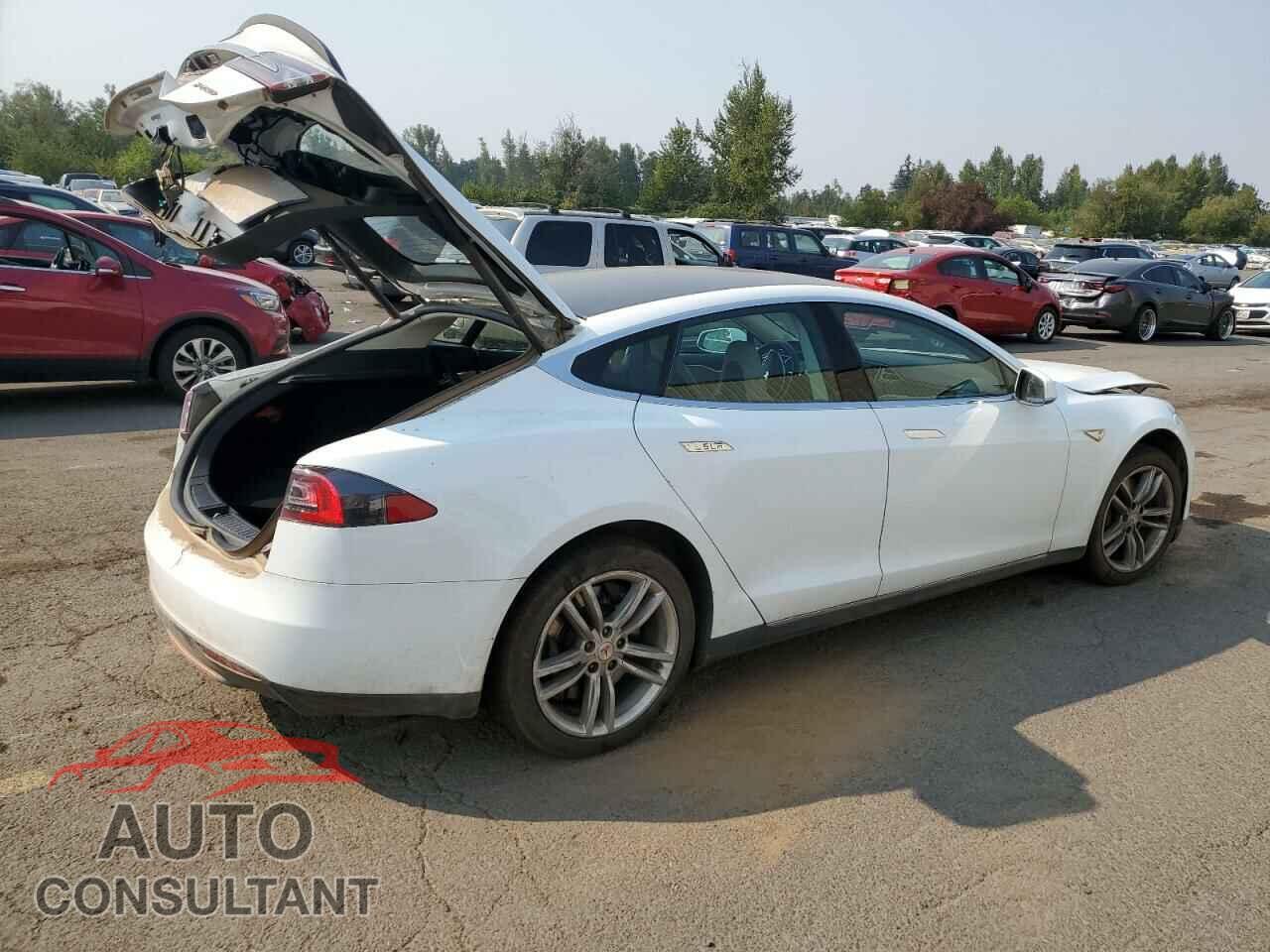 TESLA MODEL S 2013 - 5YJSA1CN7DFP20227