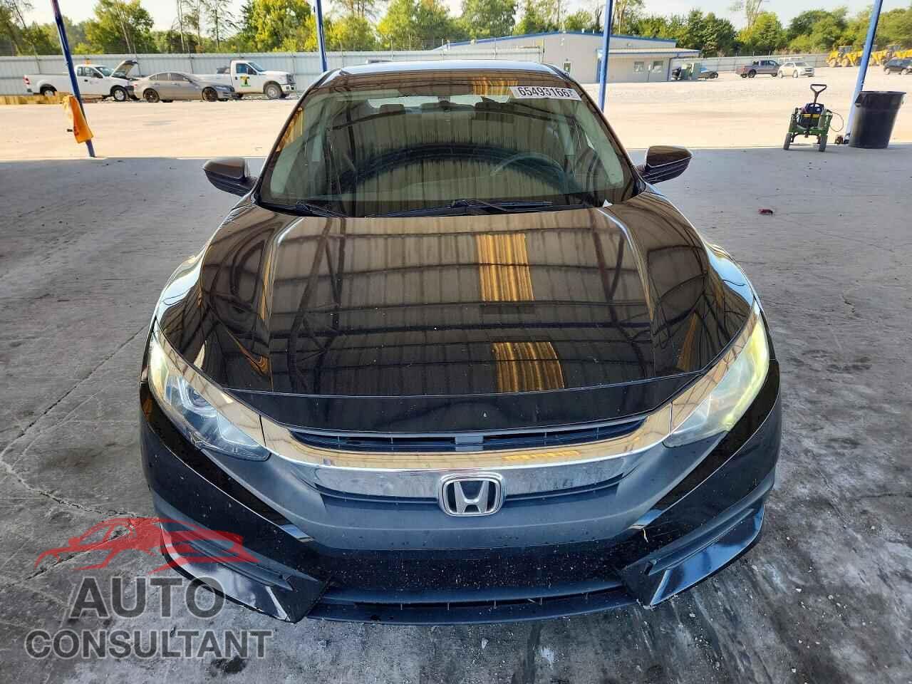 HONDA CIVIC 2018 - 2HGFC2F57JH558247