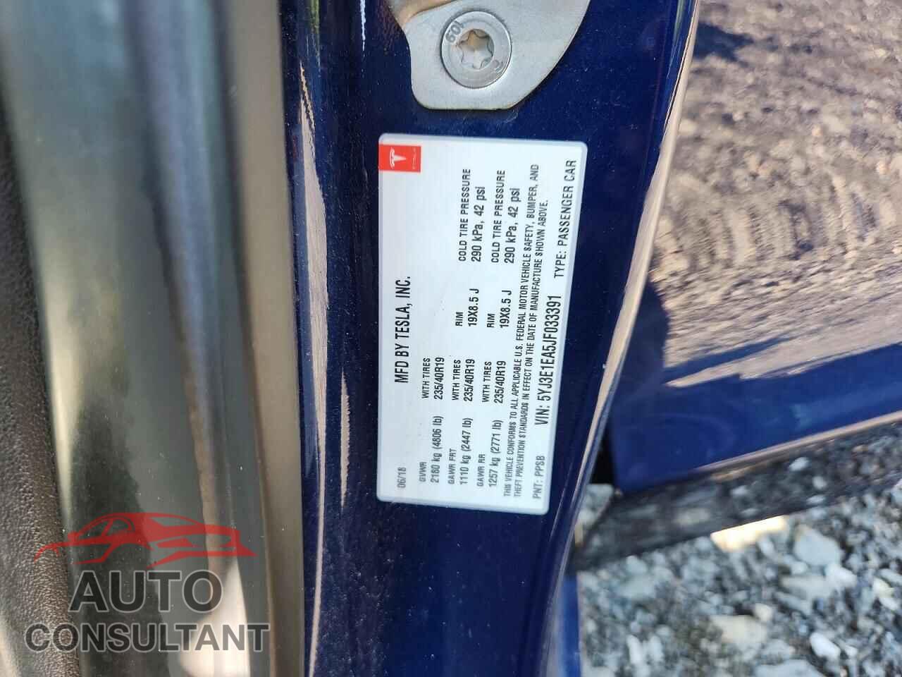 TESLA MODEL 3 2018 - 5YJ3E1EA5JF033391