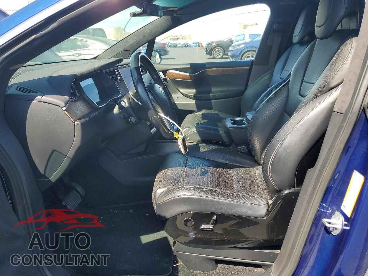 TESLA MODEL X 2016 - 5YJXCBE27GF015649