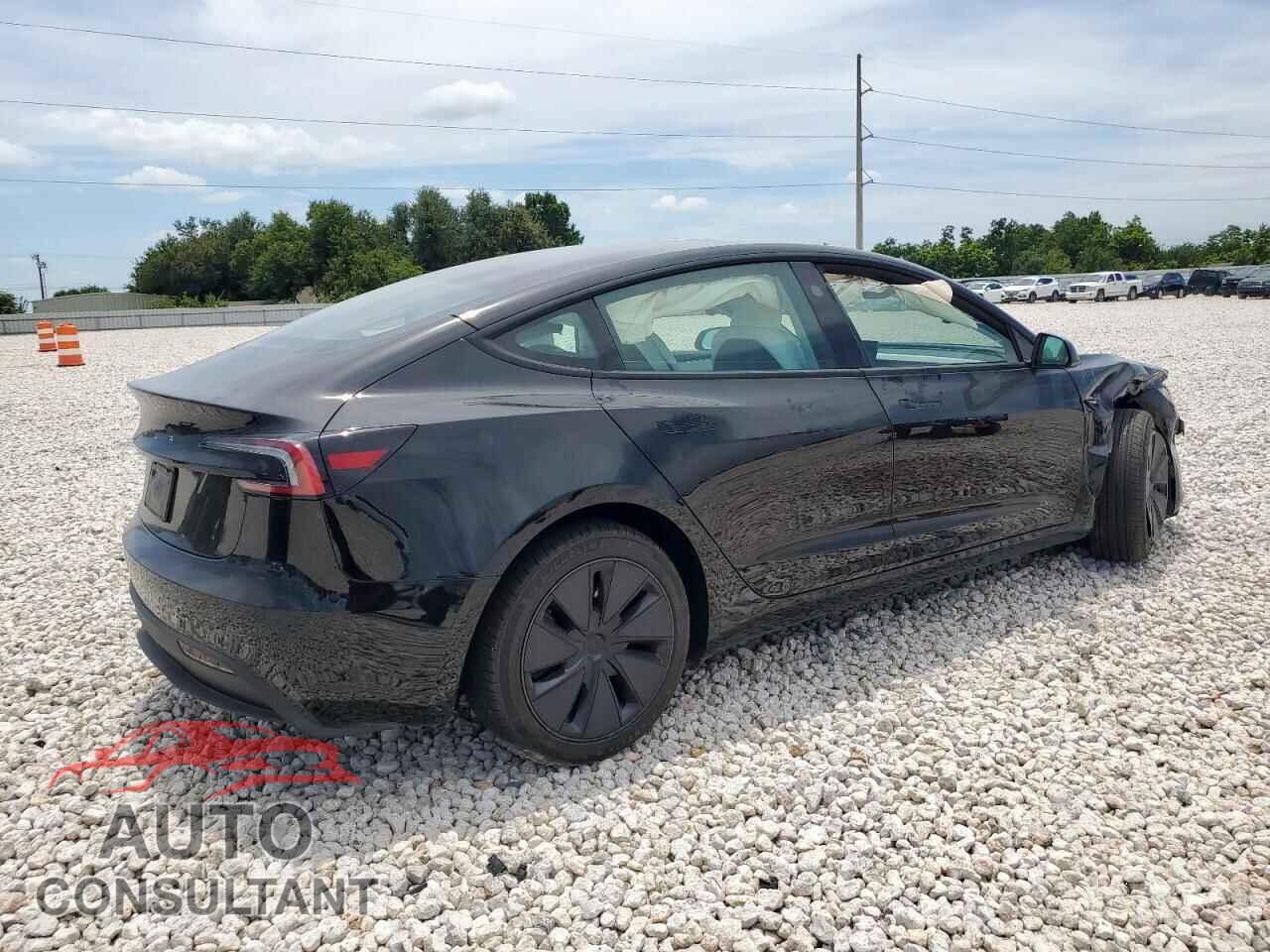 TESLA MODEL 3 2025 - 5YJ3E1EA4SF914570