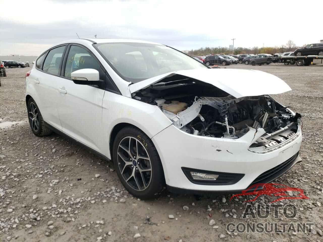 FORD FOCUS 2017 - 1FADP3M27HL264567