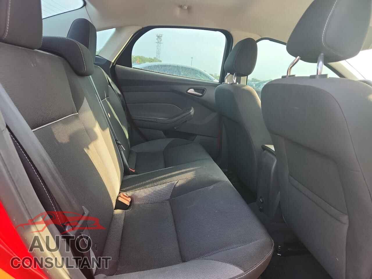 FORD FOCUS 2012 - 1FAHP3F2XCL278664