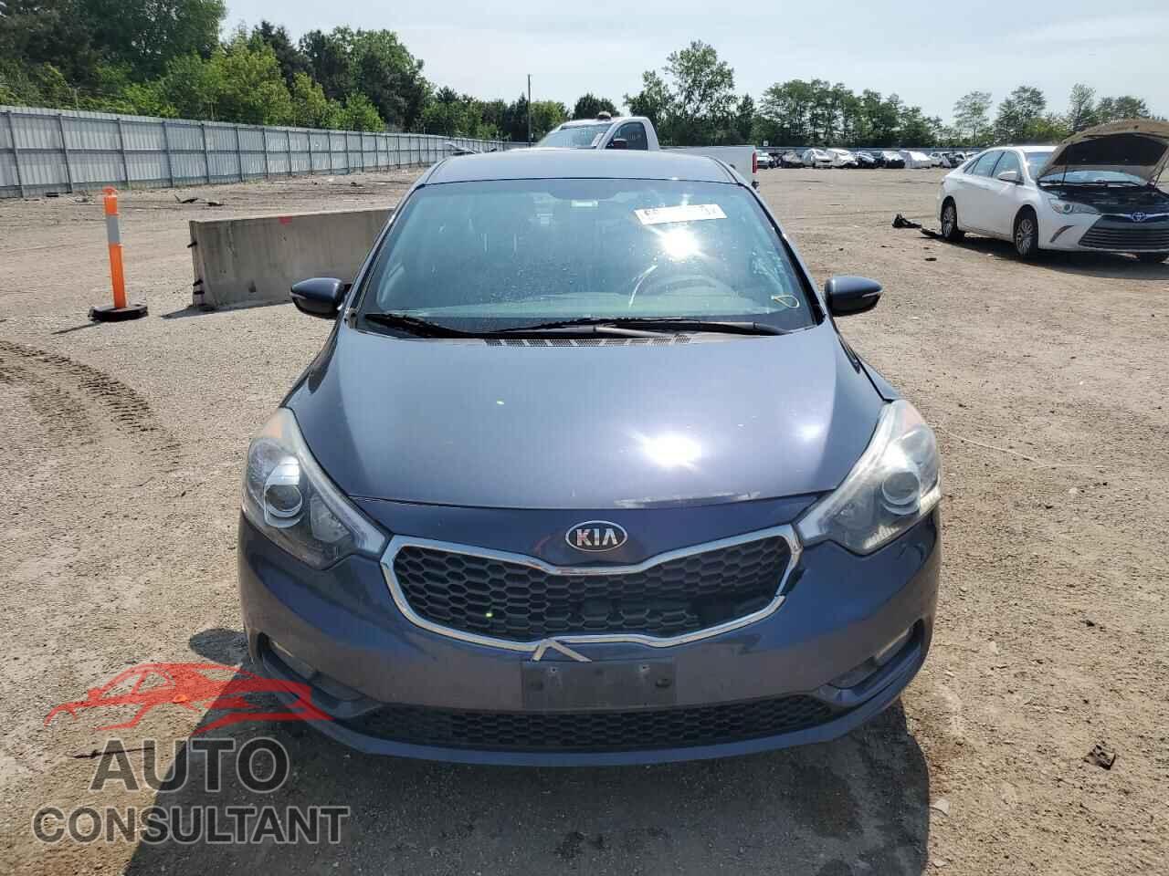 KIA FORTE 2015 - KNAFX4A82F5307373
