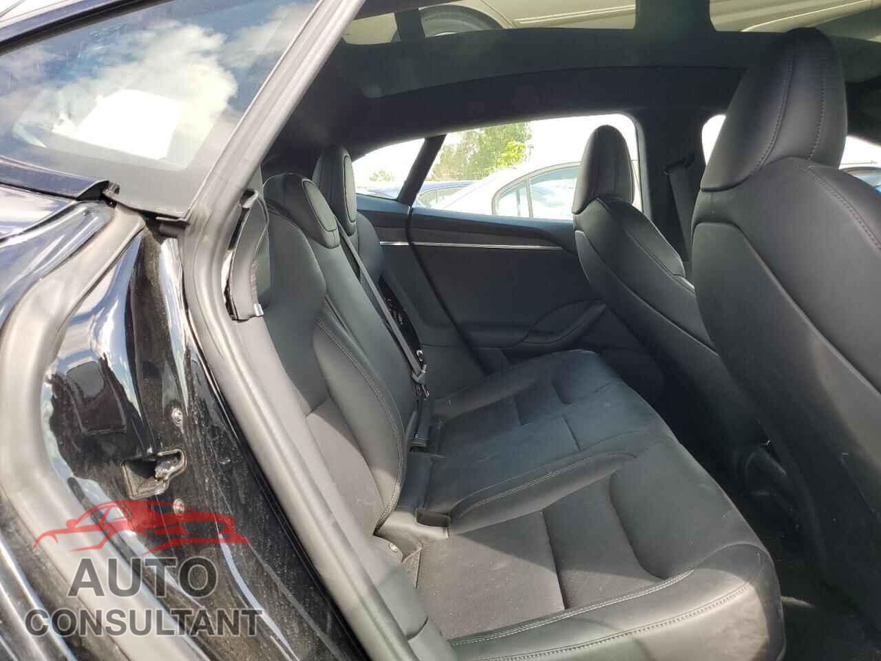 TESLA MODEL S 2022 - 5YJSA1E51NF479666