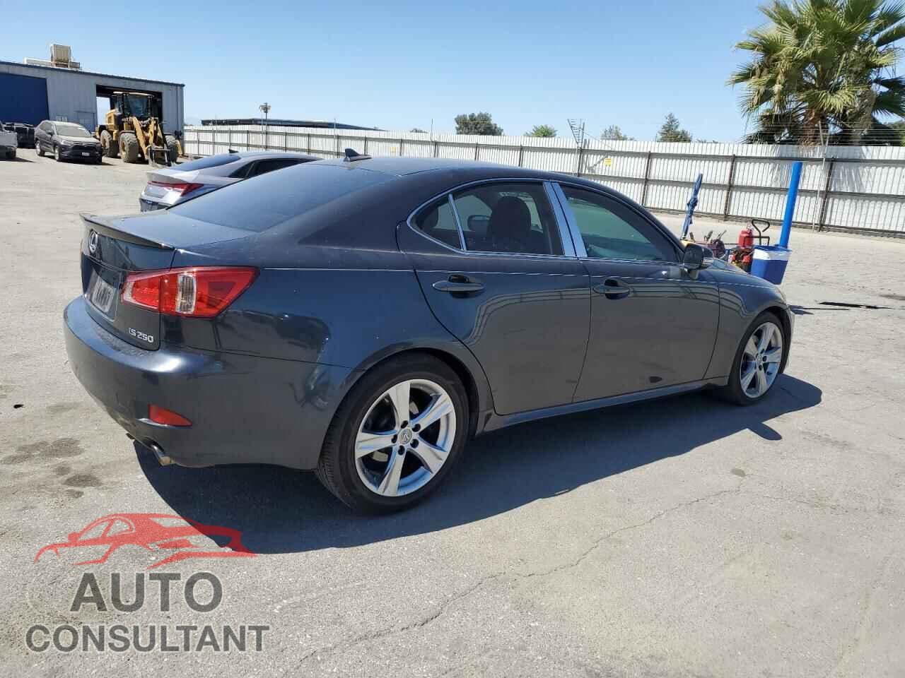 LEXUS IS 2011 - JTHBF5C25B5144245