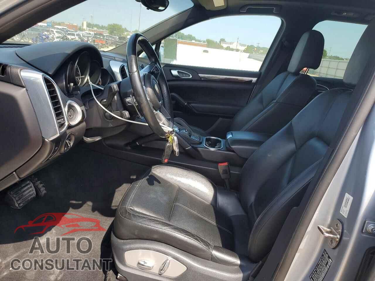 PORSCHE CAYENNE 2018 - WP1AA2A20JKA03787