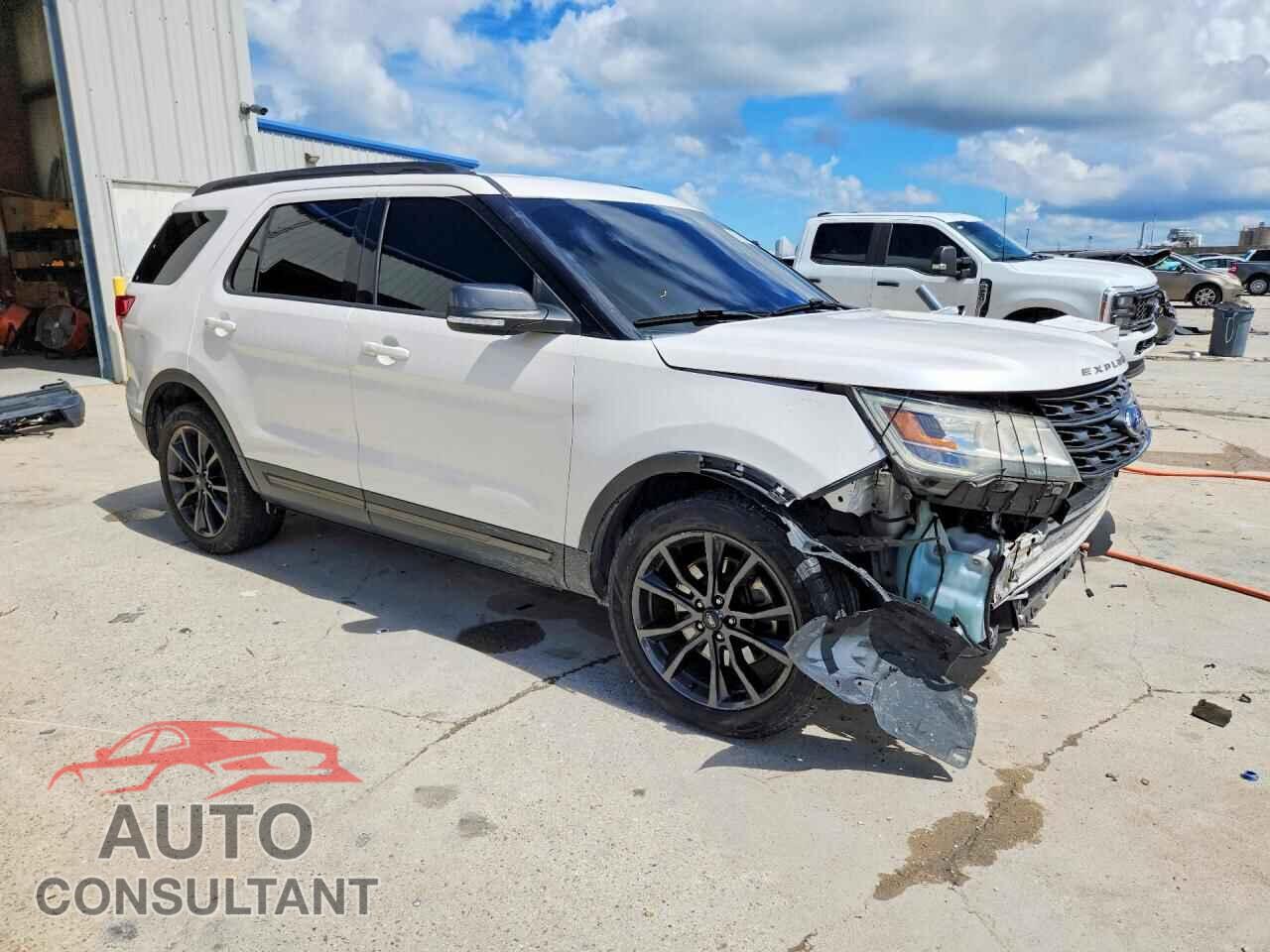 FORD EXPLORER 2017 - 1FM5K7D82HGD49801