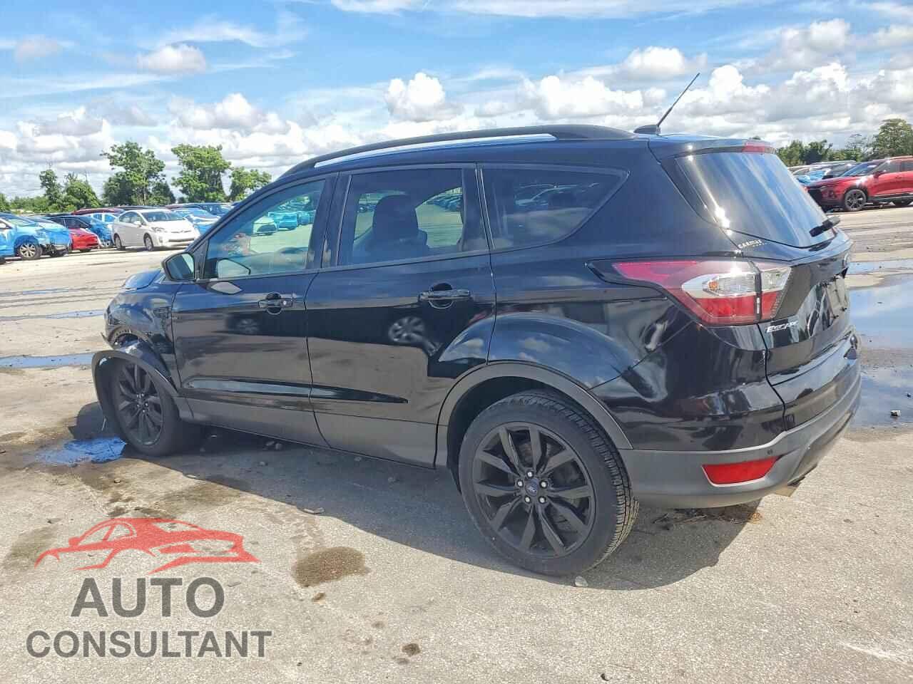 FORD ESCAPE 2017 - 1FMCU0J90HUE86128
