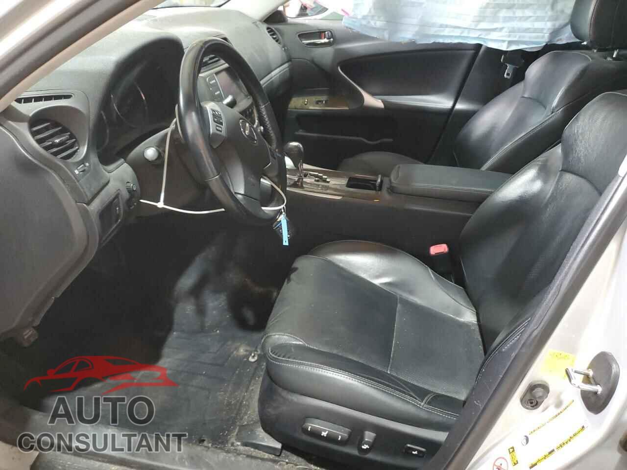 LEXUS IS 2012 - JTHCF5C23C5054615