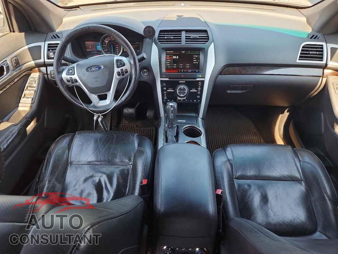 FORD EXPLORER 2012 - 1FMHK8F82CGA80157