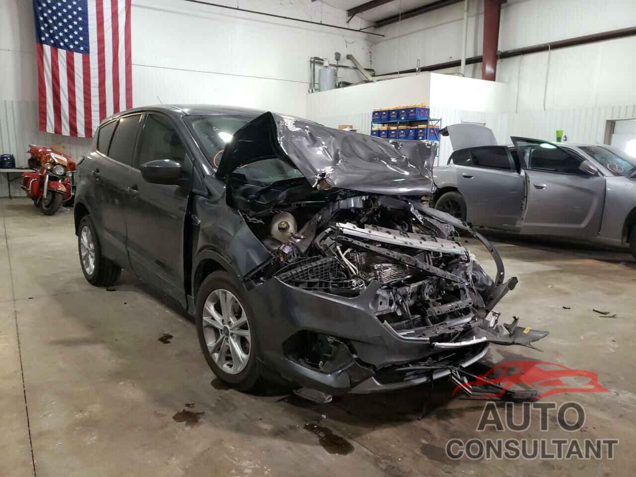 FORD ESCAPE 2017 - 1FMCU0GD7HUB59916