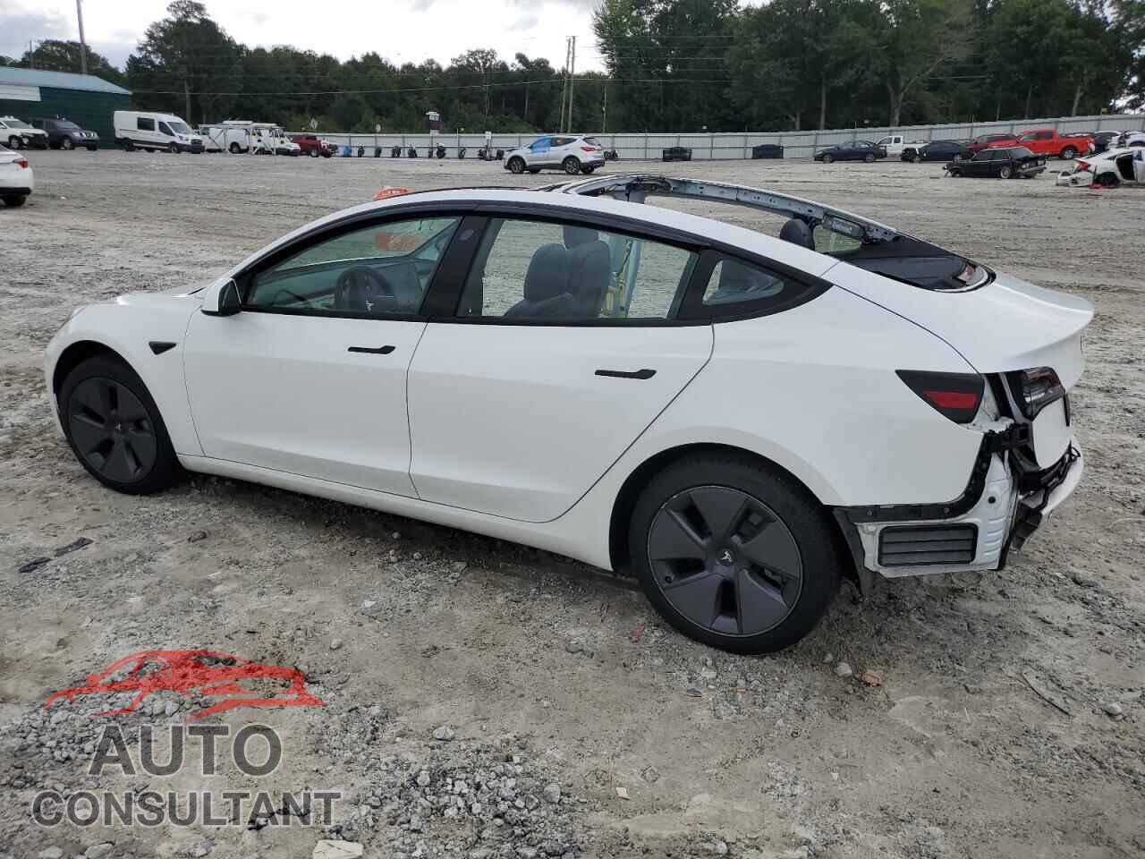 TESLA MODEL 3 2022 - 5YJ3E1EB7NF226897