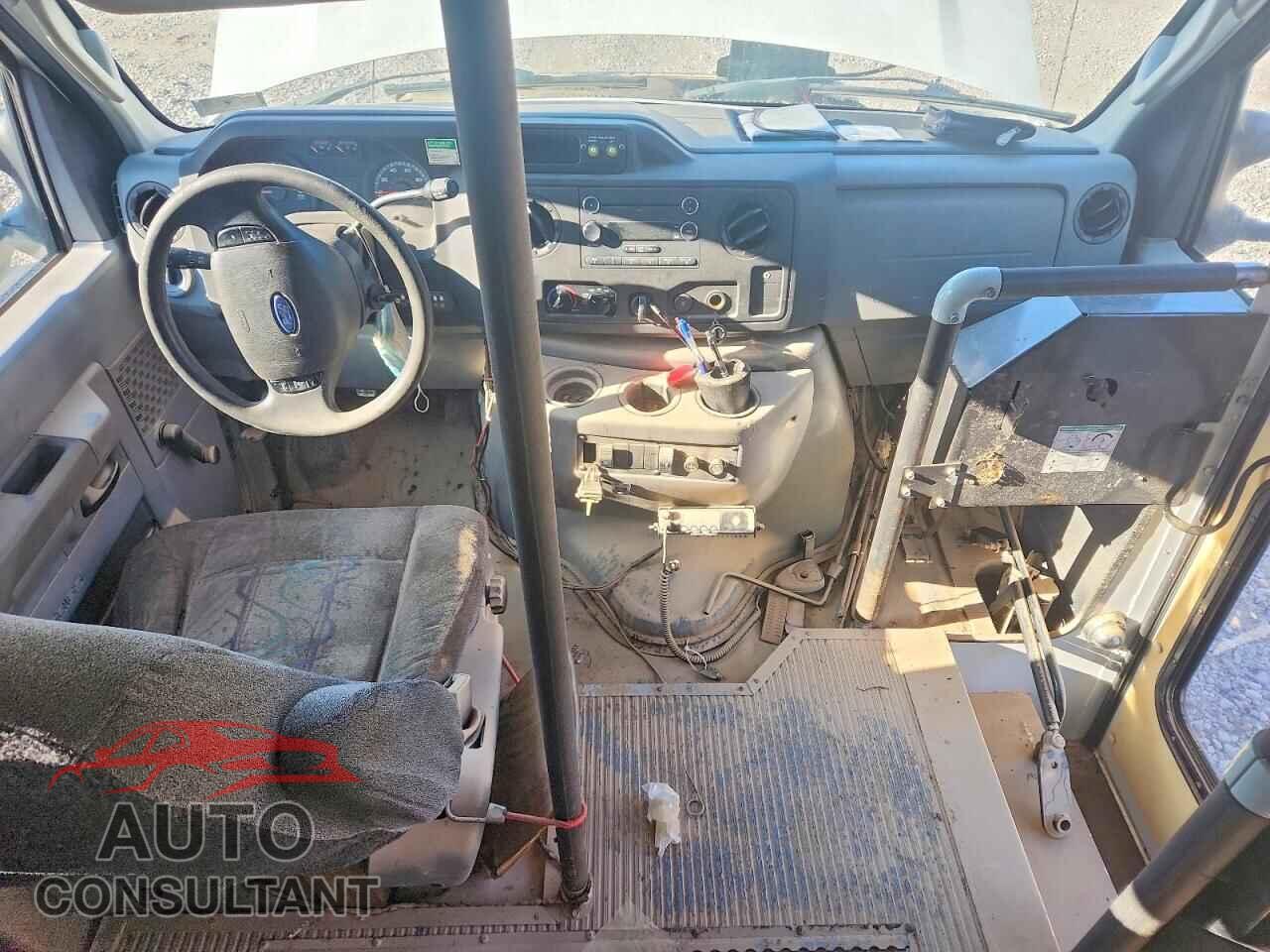 FORD ECONOLINE 2013 - 1FTDS3EL8DDA47680
