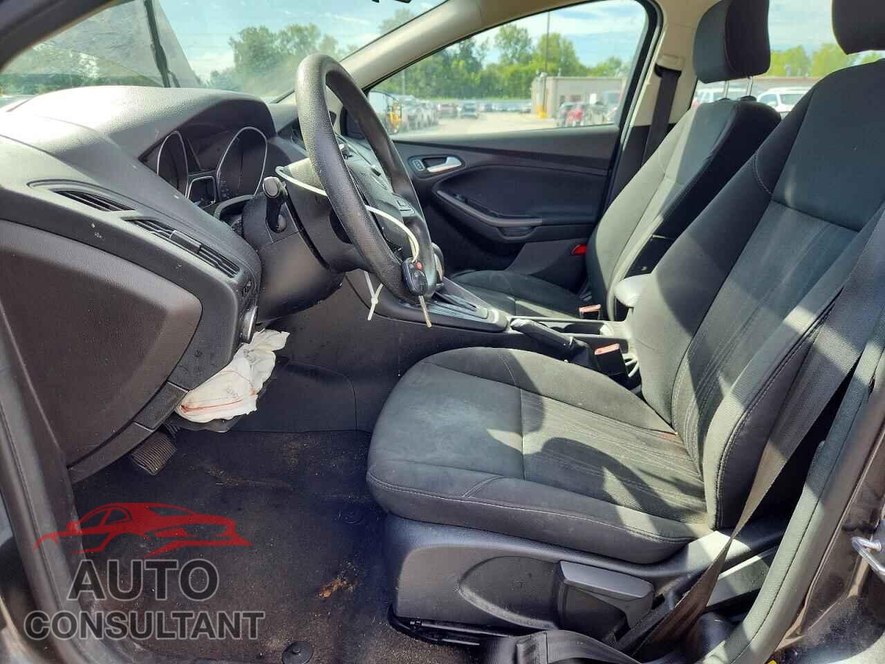 FORD FOCUS 2017 - 1FADP3F21HL229388