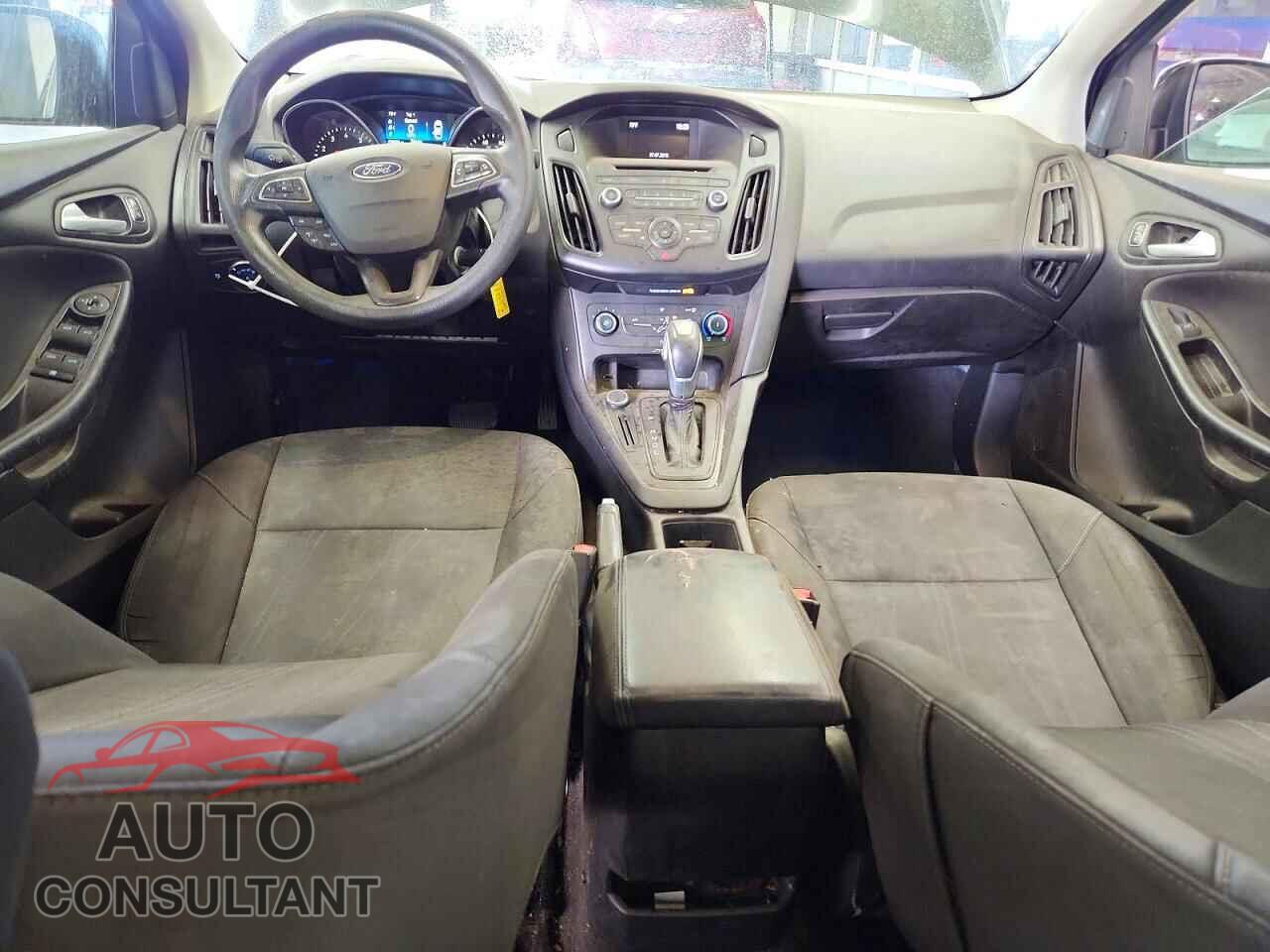FORD FOCUS 2015 - 1FADP3F24FL307742