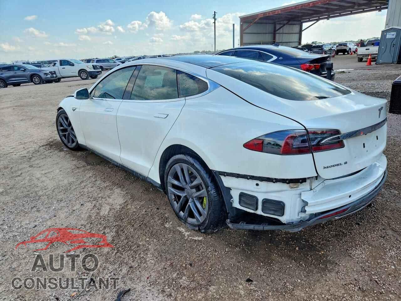 TESLA MODEL S 2015 - 5YJSA1S25FF096082