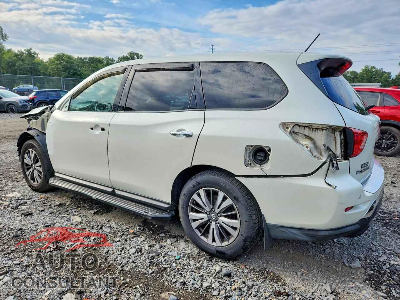 NISSAN PATHFINDER 2017 - 5N1DR2MM5HC620171
