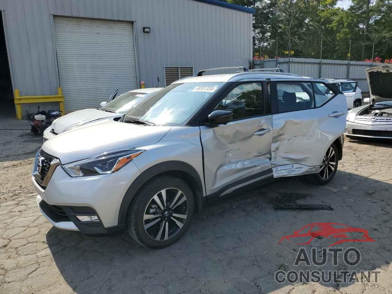 NISSAN KICKS 2019 - 3N1CP5CU1KL561174