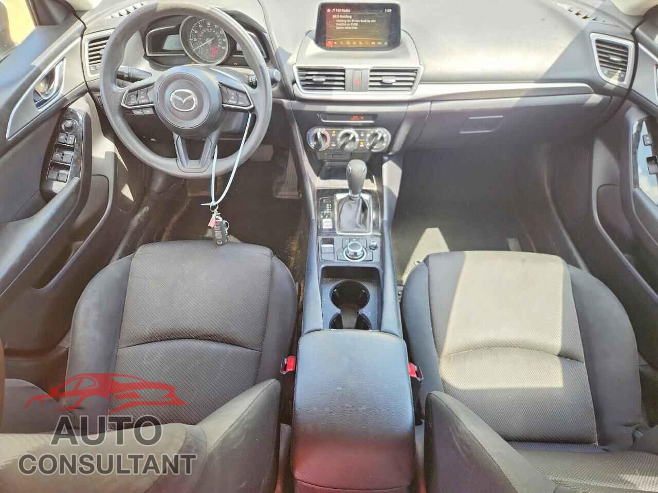 MAZDA 3 2017 - 3MZBN1U70HM150512