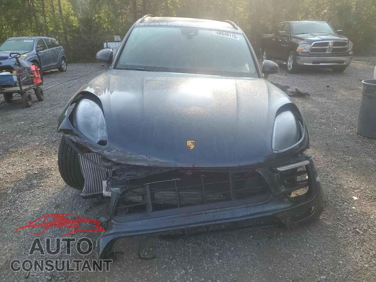 PORSCHE MACAN 2018 - WP1AG2A56JLB63997