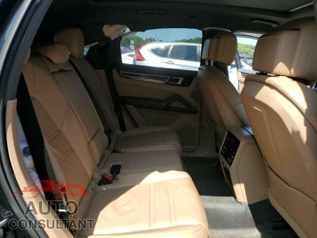 PORSCHE CAYENNE 2019 - WP1AA2AY7KDA07006