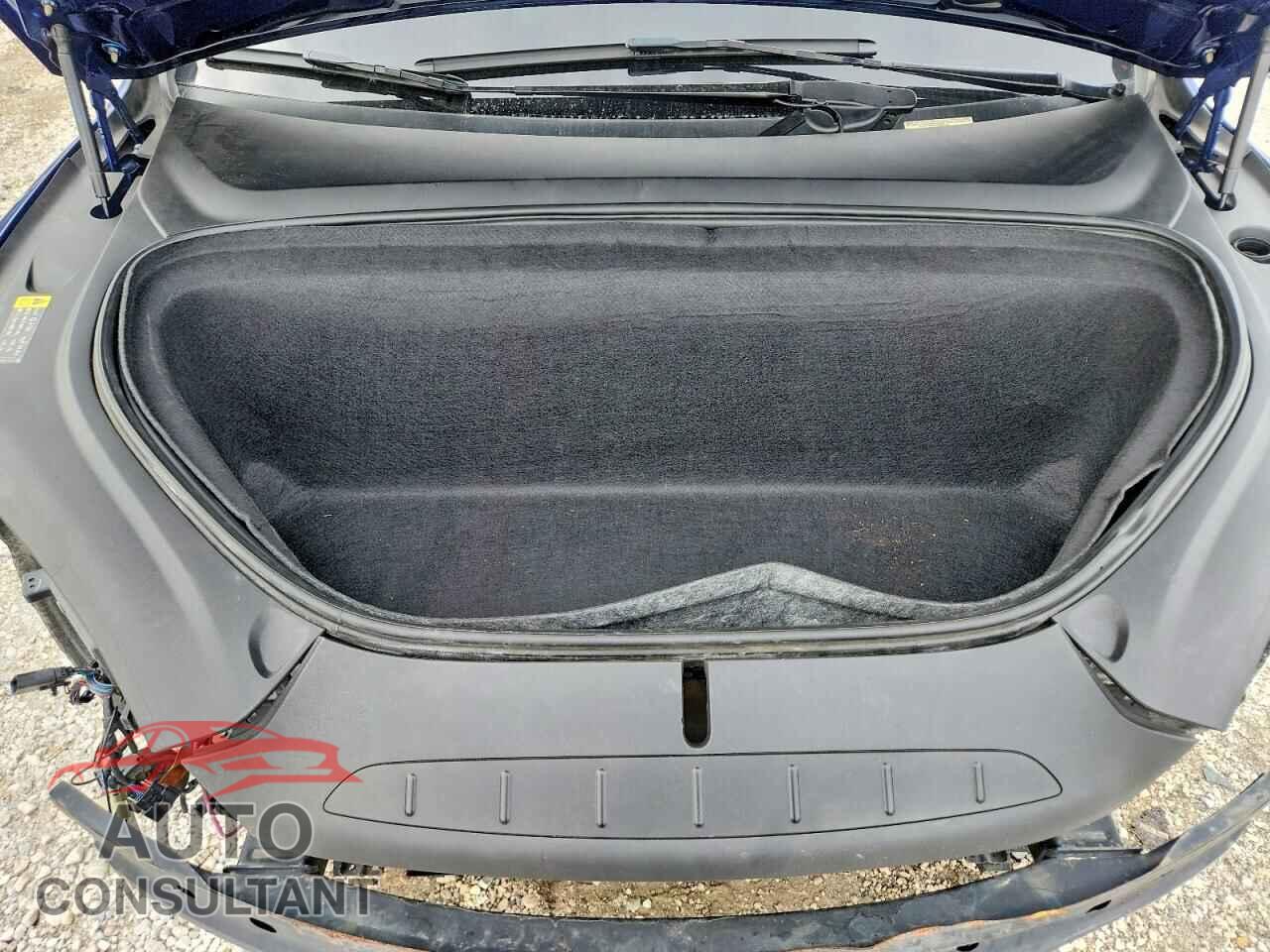 TESLA MODEL X 2018 - 5YJXCBE22JF087091